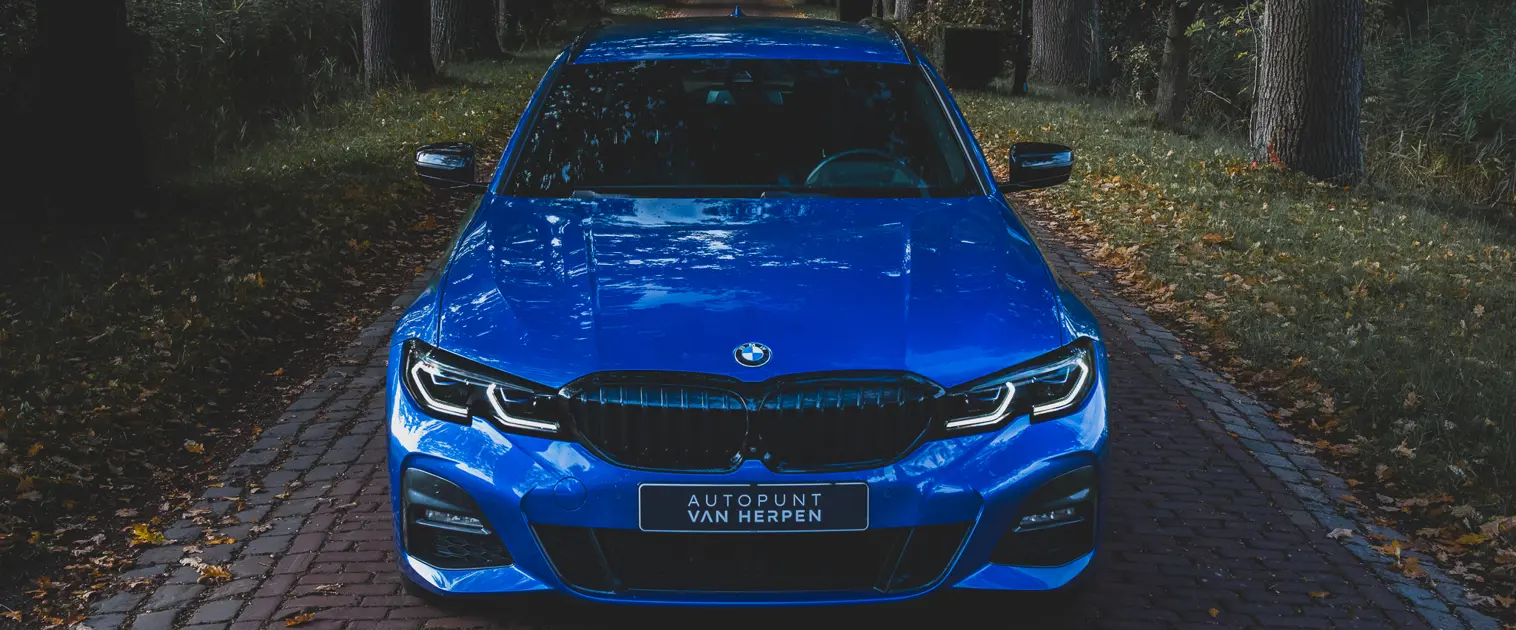 BMW 330e Kasteel Heeswijk 2.jpg